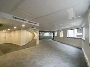 Bureau dans Boulogne-Billancourt à louer Photo intérieure- Image 2 de 2