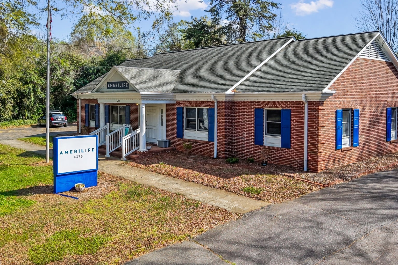 4375 Silas Creek Pky, Winston-Salem, NC for sale Primary Photo- Image 1 of 36