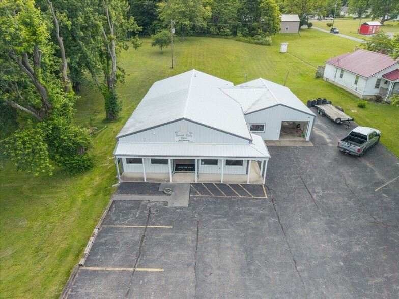 904 N West St, Hillsboro, OH for sale - Building Photo - Image 2 of 47