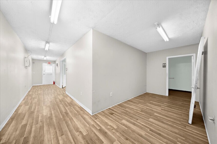 3492-3500 N Henry Blvd, Stockbridge, GA à louer - Photo du bâtiment - Image 2 de 6