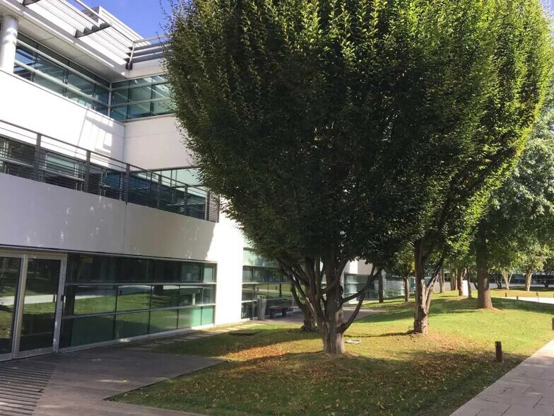 Bureau dans Lyon à louer - Photo du bâtiment - Image 2 de 18