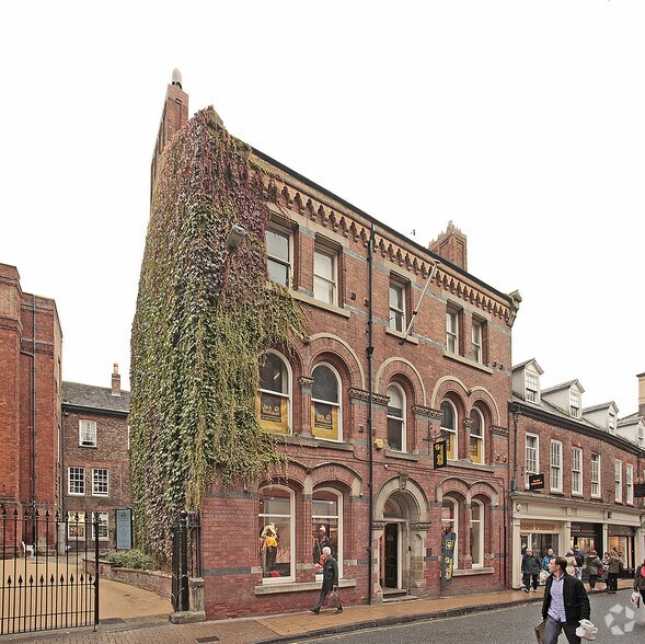 11 Lendal, York à louer - Photo principale - Image 1 de 3