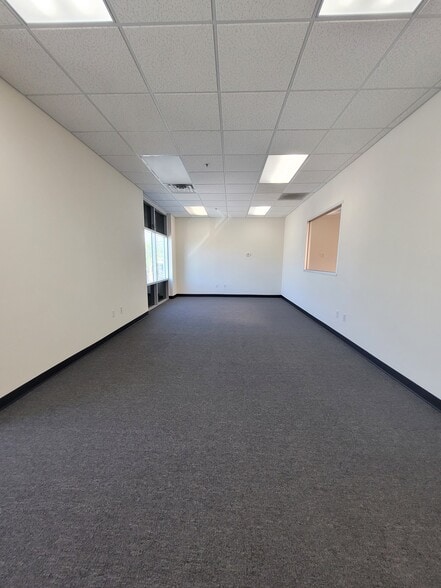 1139 Westminster Ave, Alhambra, CA for lease - Interior Photo - Image 2 of 5