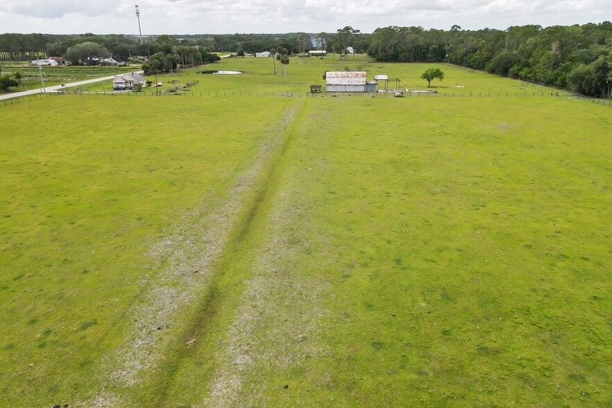 722 Airport Rd, New Smyrna Beach, FL à vendre - Photo du bâtiment - Image 3 de 23