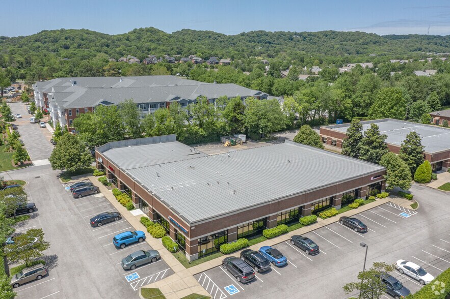 1897 General George Patton Dr, Franklin, TN à louer - Photo du bâtiment - Image 3 de 4