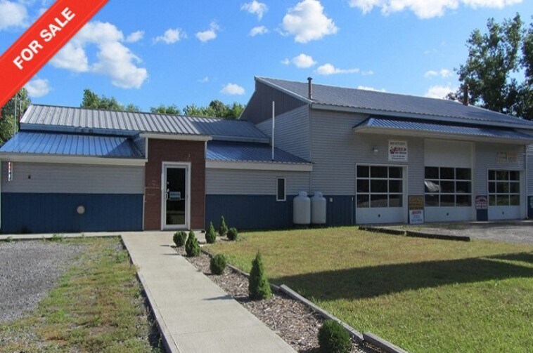 1143 Elmira Rd, Newfield, NY à vendre - Photo principale - Image 2 de 14