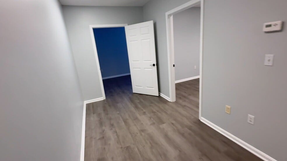 722 Grant St, Herndon, VA for lease - Commercial Listing Video - Image 2 of 14