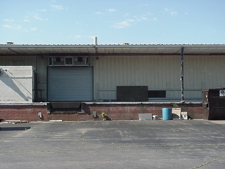 751 S Halifax Rd, Rocky Mount, NC à vendre - Photo du bâtiment - Image 2 de 4