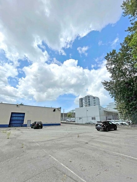 247 E 1st Ave, Vancouver, BC à vendre - Photo du bâtiment - Image 2 de 8
