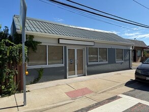 300 South St, Front Royal, VA for lease Interior Photo- Image 1 of 7
