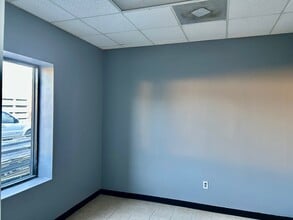 2529 Merrell Rd, Dallas, TX for lease Interior Photo- Image 2 of 3