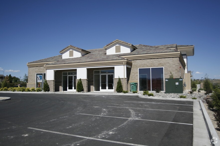 1635 Robb Dr, Reno, NV for lease - Primary Photo - Image 1 of 4