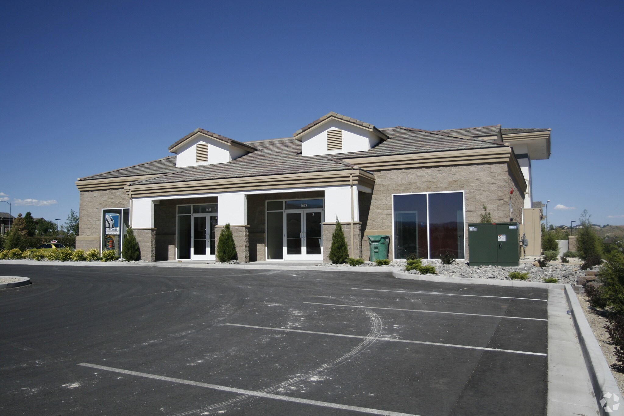 1635 Robb Dr, Reno, NV for lease Primary Photo- Image 1 of 5