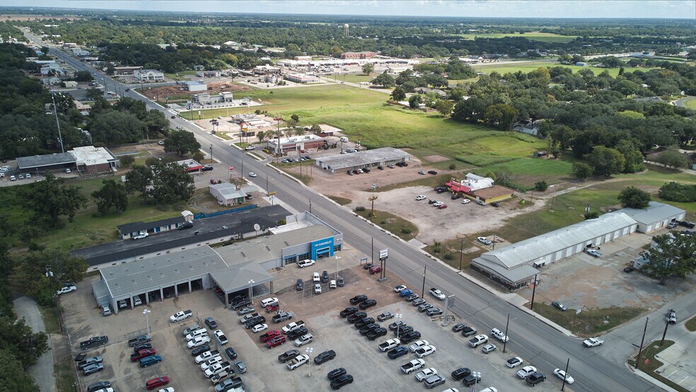 Wharton, TX - N Richmond Rd - 13.44 AC portefeuille de 5 propriétés à vendre sur LoopNet.ca - Photo du bâtiment - Image 1 de 32