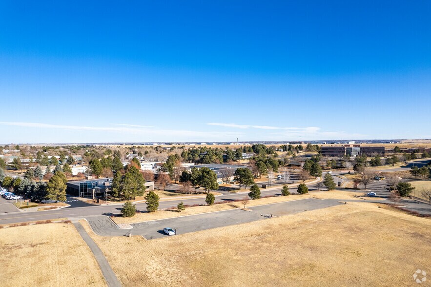 304 Inverness Way S, Englewood, CO à louer - Aérien - Image 2 de 18