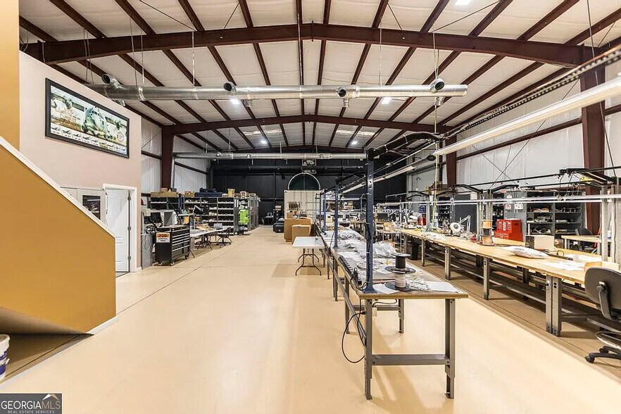 105 Industrial Way, Byron, GA à louer - Photo du bâtiment - Image 3 de 6