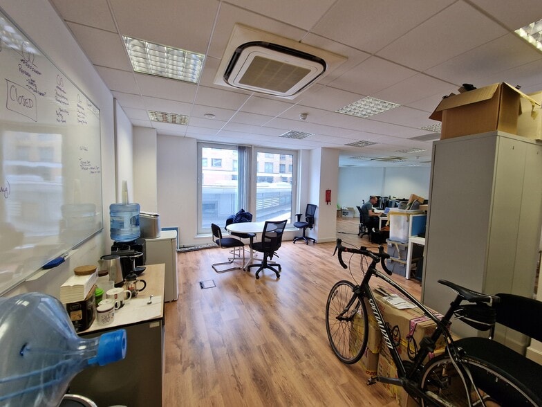 2 Station Ct, London for sale - Building Photo - Image 2 of 3