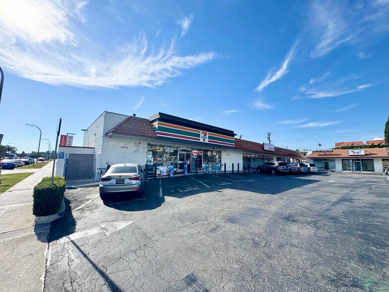 1715 W Main St, Alhambra, CA à louer - Photo principale - Image 1 de 3