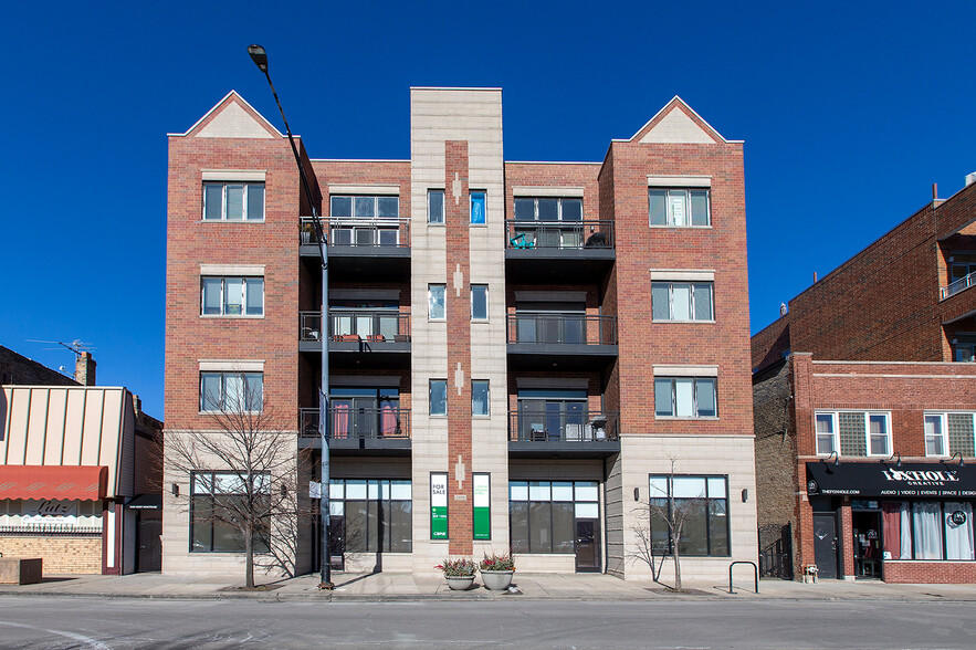 Multifamily in Chicago, IL for sale - Building Photo - Image 1 of 1