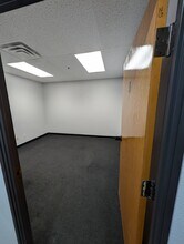 2755-2795 E Desert Inn Rd, Las Vegas, NV à louer Photo intérieure- Image 1 de 2