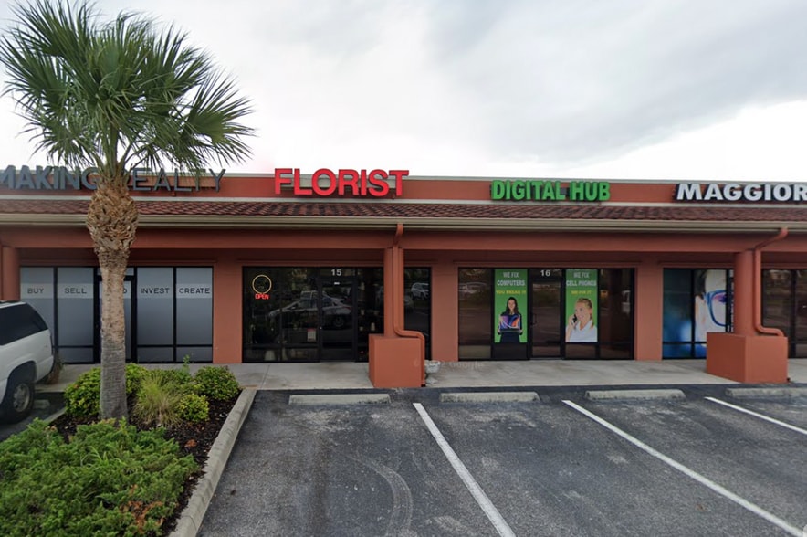 701 JC Center Ct, Port Charlotte, FL for lease - Building Photo - Image 2 of 4