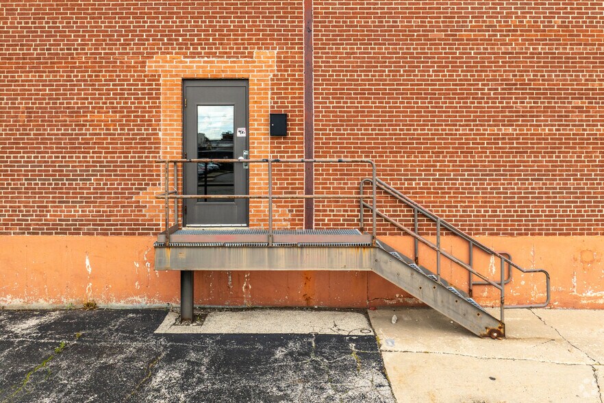 929 Cedar St, Green Bay, WI à louer - Photo du bâtiment - Image 2 de 7