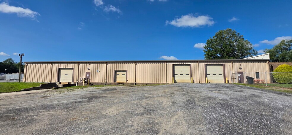5130 Hendersonville Rd, Fletcher, NC à louer - Photo du bâtiment - Image 2 de 11