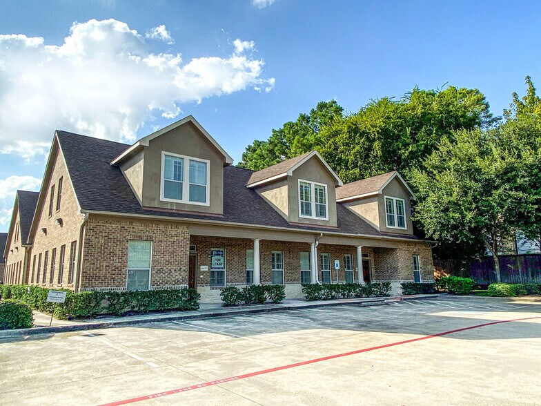 25511 Budde Rd, The Woodlands, TX à louer - Photo du bâtiment - Image 1 de 9
