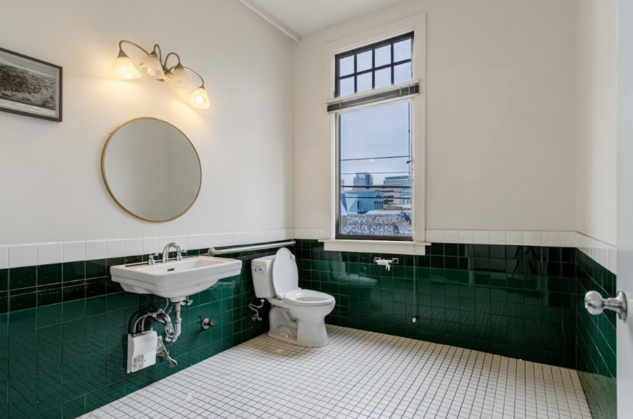 451 2nd St, Oakland, CA for lease - Interior Photo - Image 2 of 4