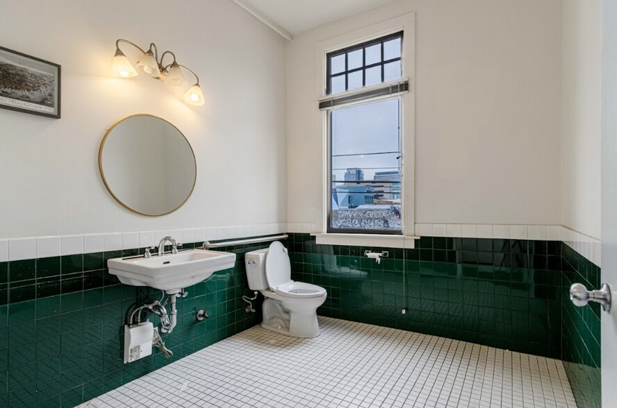 451 2nd St, Oakland, CA à louer - Photo intérieure - Image 2 de 4