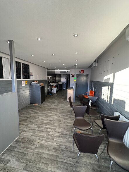 1828-1854 Paisley Road West, Glasgow à louer - Photo du bâtiment - Image 3 de 6