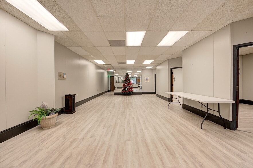 1212 S Air Depot Blvd, Oklahoma City, OK for sale - Building Photo - Image 3 of 34