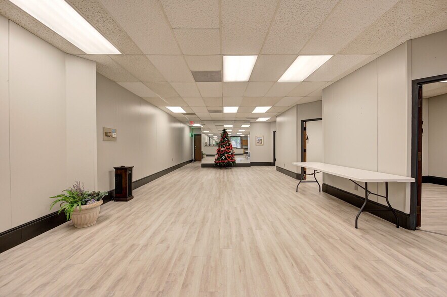 1212 S Air Depot Blvd, Oklahoma City, OK à vendre - Photo du bâtiment - Image 3 de 34