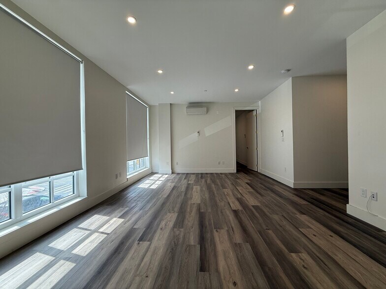 2337 Bedford Ave, Brooklyn, NY à louer - Photo intérieure - Image 3 de 9