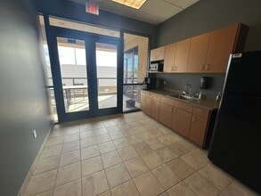 10643 N Frank Lloyd Wright Blvd, Scottsdale, AZ for lease Interior Photo- Image 2 of 6