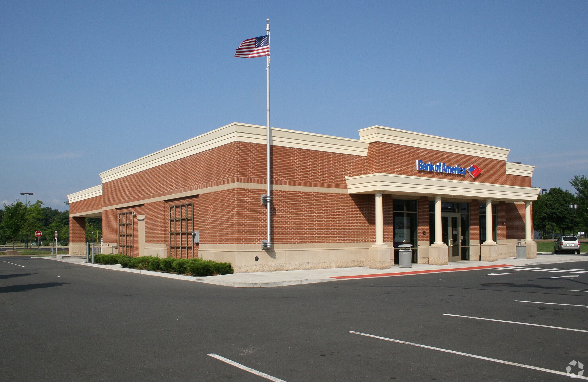 1045 Kennedy Rd, Windsor, CT à vendre Photo principale- Image 1 de 14