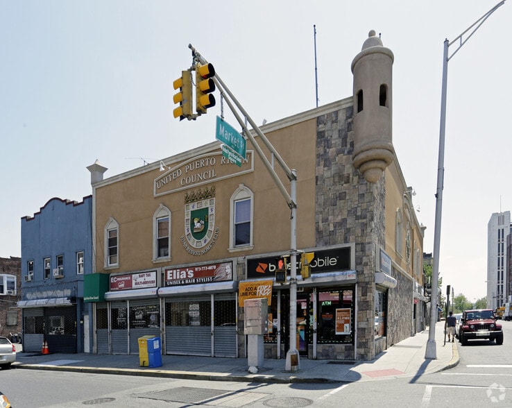 173 Passaic St, Passaic, NJ à louer - Photo principale - Image 1 de 2