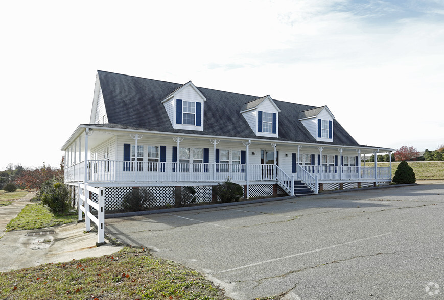 3535 N NC 16 Business Hwy, Denver, NC for sale - Building Photo - Image 1 of 1