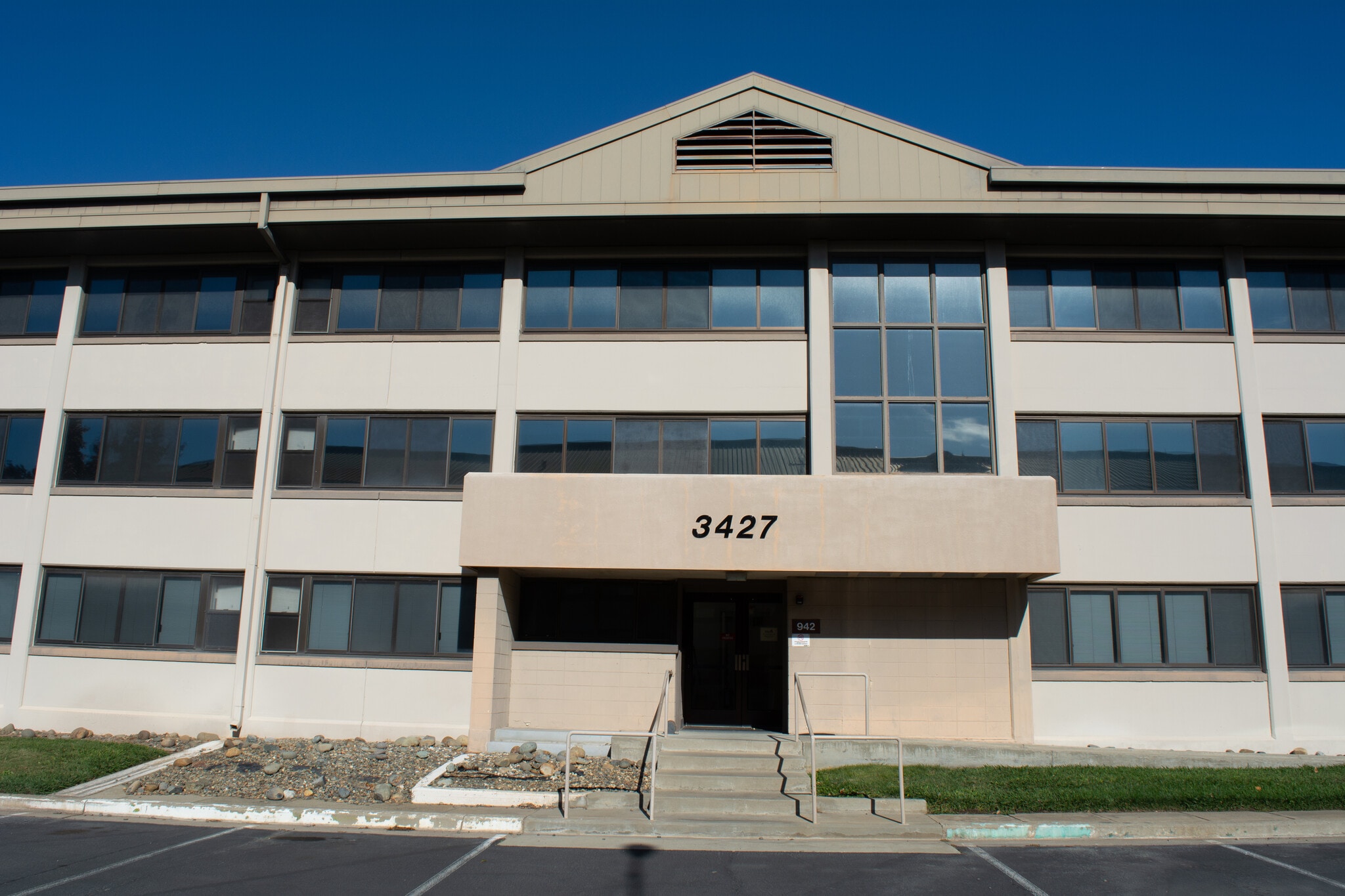 3426 Beech St, Mcclellan, CA for lease Building Photo- Image 1 of 7