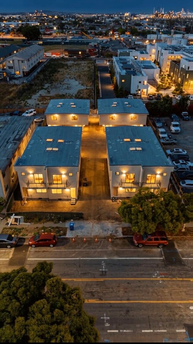 More details for 906 Lakme ave, Wilmington, CA - Multifamily for Sale