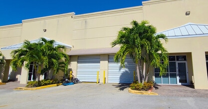 5501-5553 N Nob Hill Rd, Sunrise, FL for lease Building Photo- Image 2 of 8