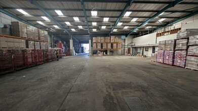 School Ln, Eastleigh à louer Photo intérieure- Image 2 de 3