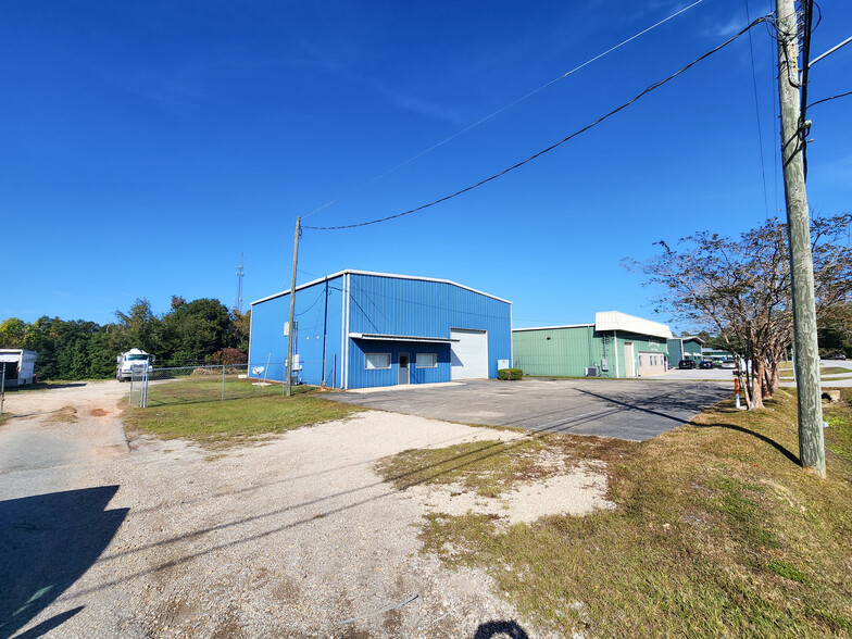 3734 Halls Mill Rd, Mobile, AL for lease - Building Photo - Image 1 of 8