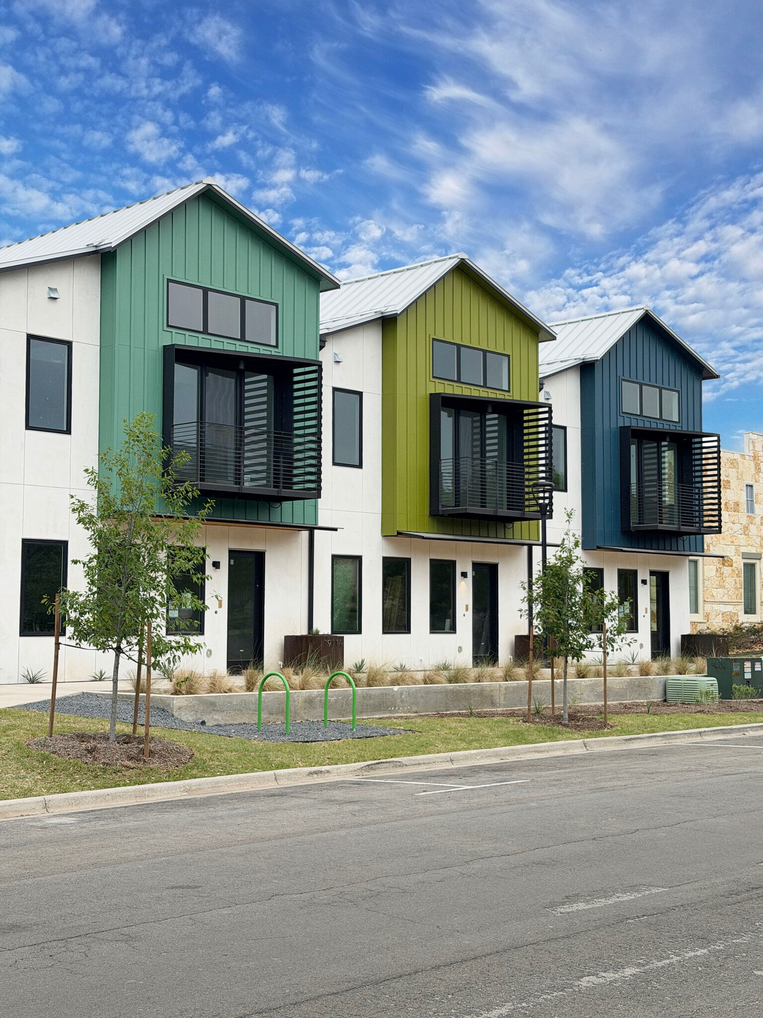 1911 Dutton Dr, San Marcos, TX for sale Primary Photo- Image 1 of 30