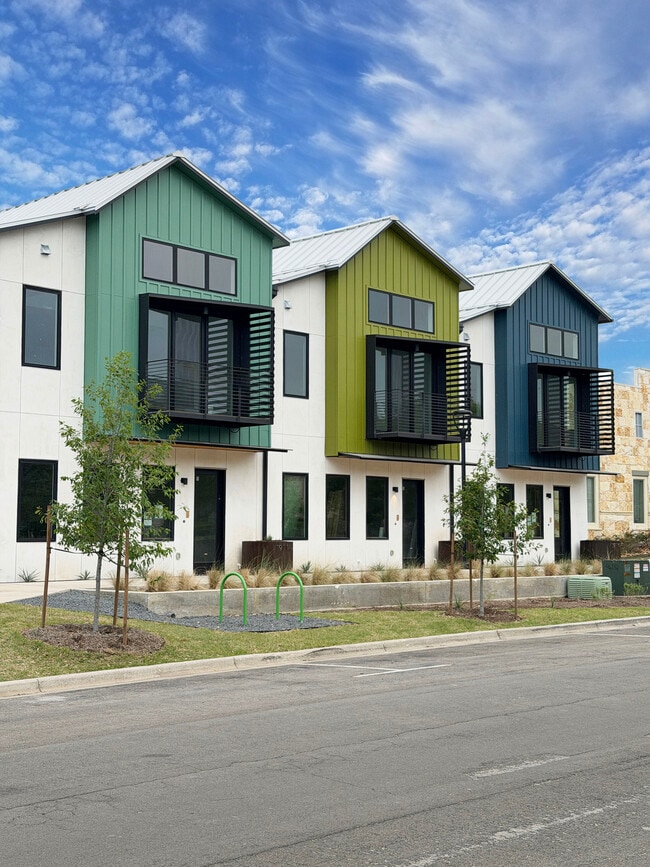 Plus de détails pour 1911 Dutton Dr, San Marcos, TX - Bureau à vendre