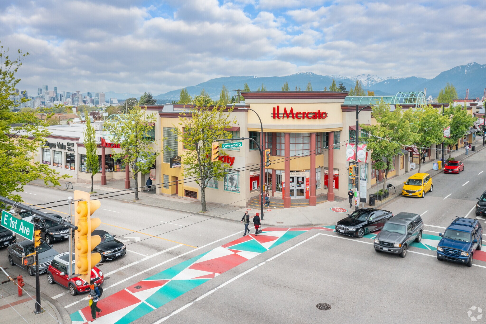 1601-1675 Commercial Dr, Vancouver, BC à louer Photo principale- Image 1 de 16
