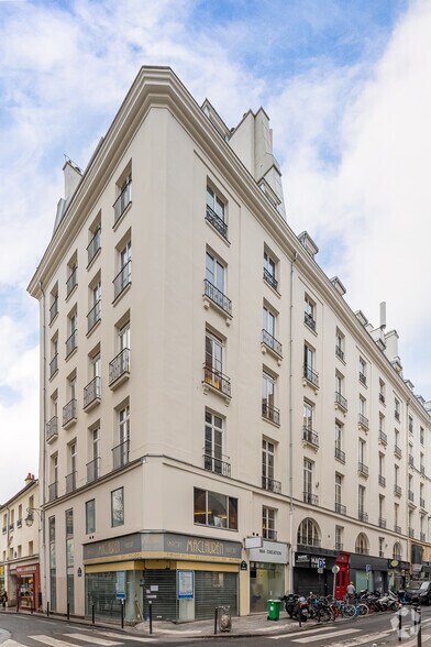 104 Rue D'Aboukir, Paris à louer - Photo du bâtiment - Image 2 de 21