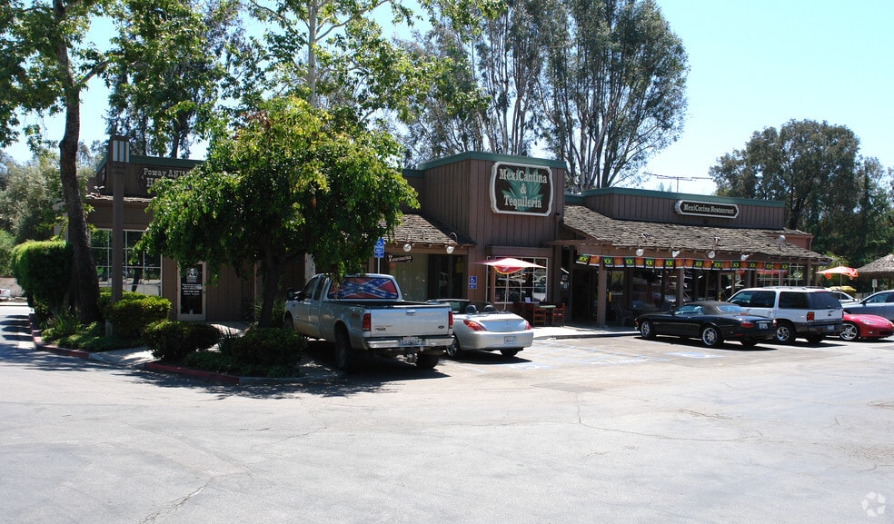 12207-12245 Poway Rd, Poway, CA à louer - Photo du bâtiment - Image 2 de 6