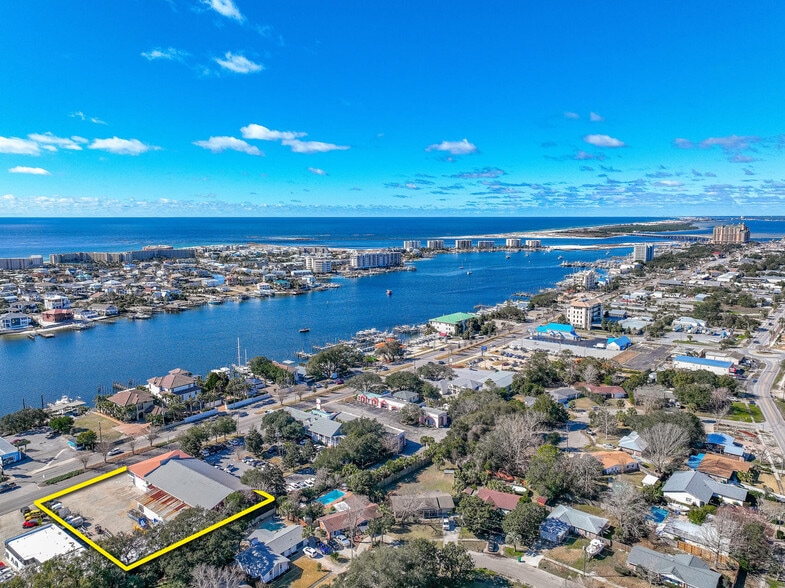 639 Harbor Blvd, Destin, FL for lease - Building Photo - Image 3 of 39