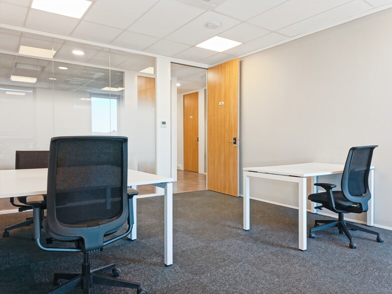 2550 Victoria Park Ave, Toronto, ON à louer - Photo du bâtiment - Image 3 de 8